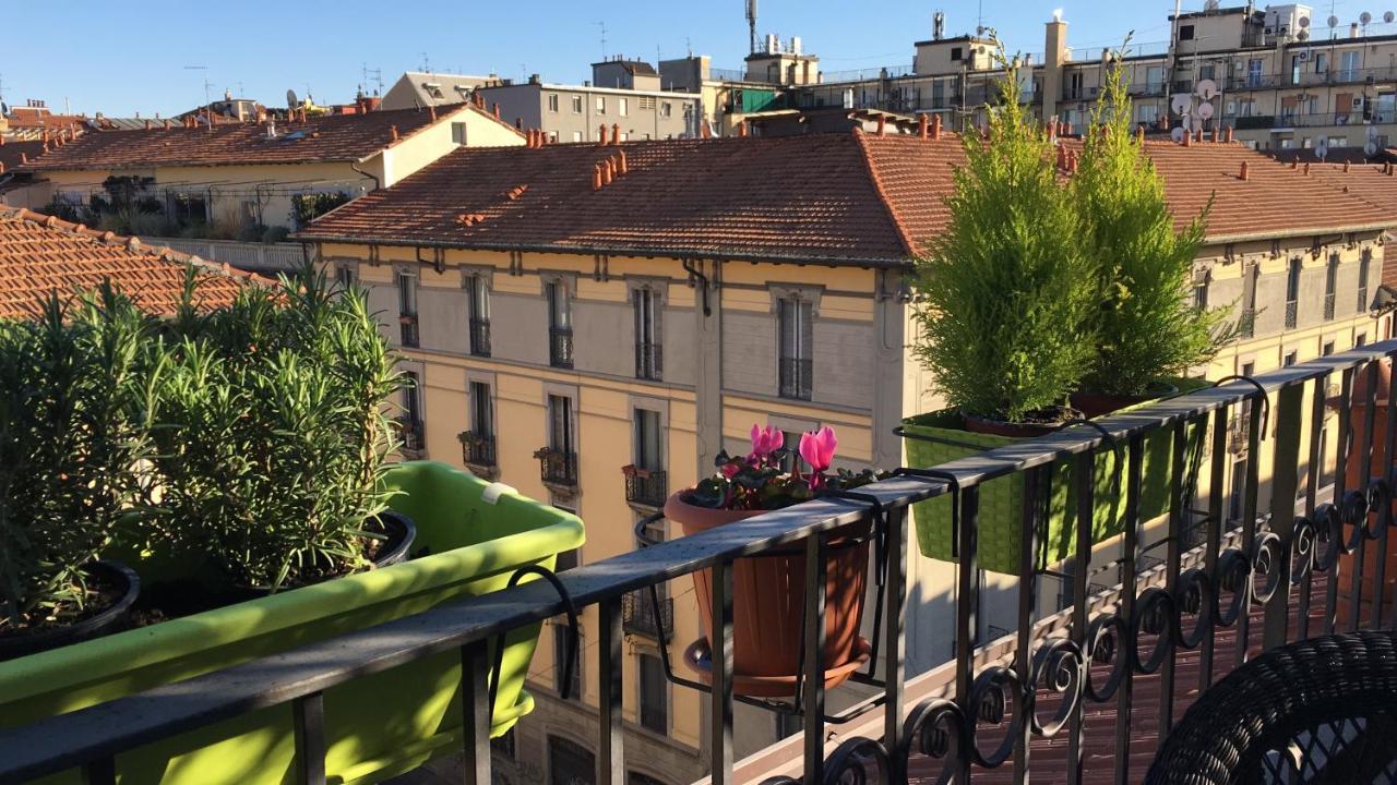Apartment Pied A Terre With Terrazza In Milan City Center Bagian luar foto