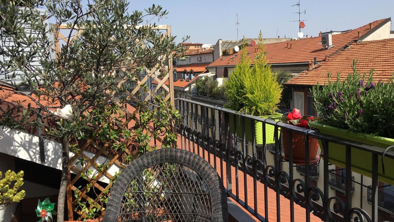 Apartment Pied A Terre With Terrazza In Milan City Center Bagian luar foto