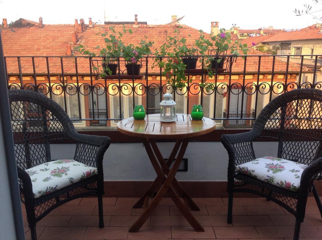 Apartment Pied A Terre With Terrazza In Milan City Center Bagian luar foto
