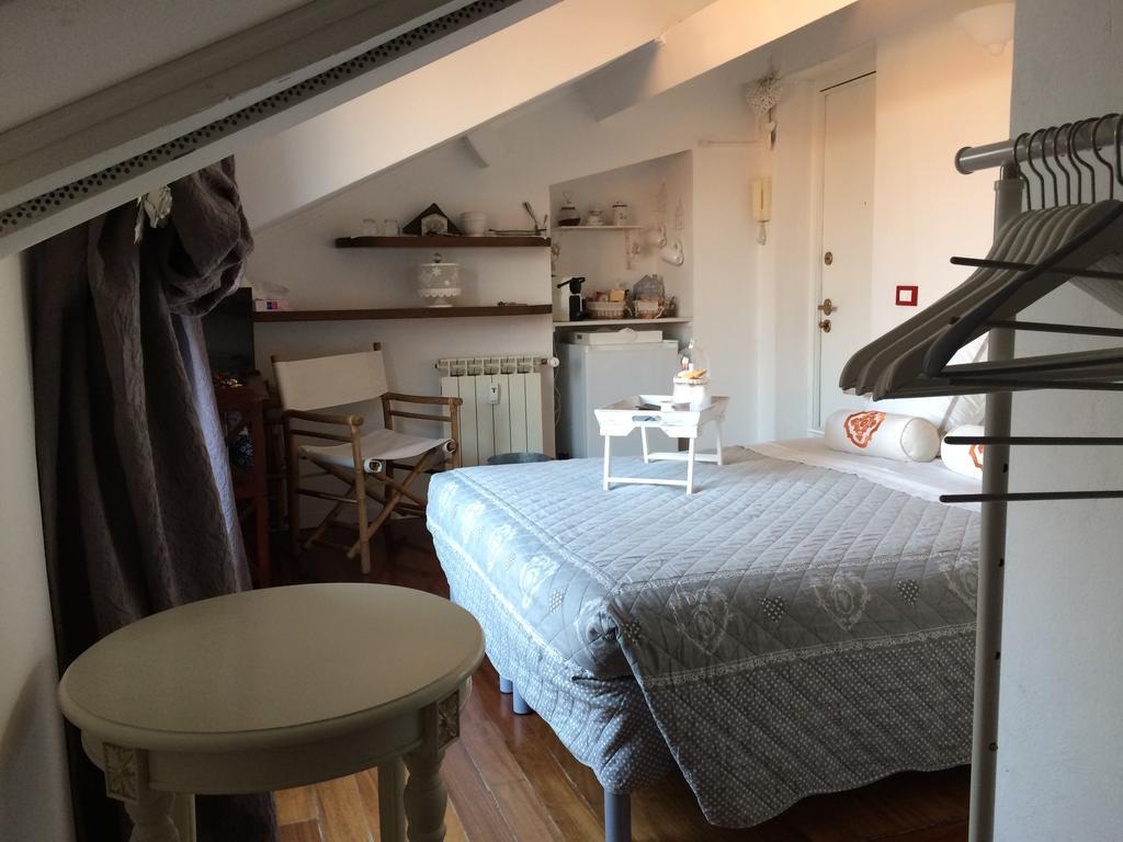 Apartment Pied A Terre With Terrazza In Milan City Center Bagian luar foto