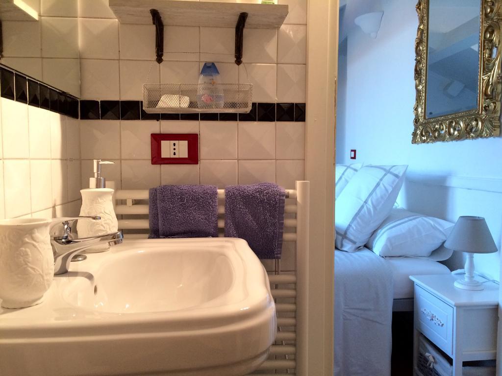 Apartment Pied A Terre With Terrazza In Milan City Center Bagian luar foto